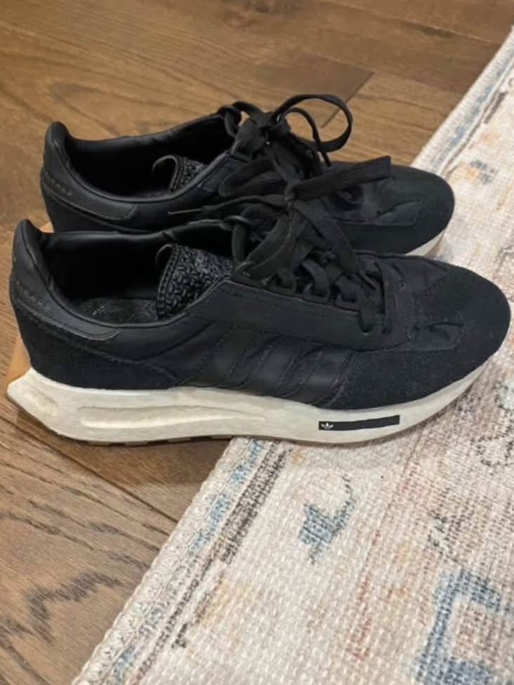 Adidas- retropy E5 Sneakers